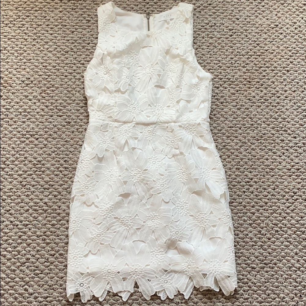 ASTR Textured Floral Body-Con Dress